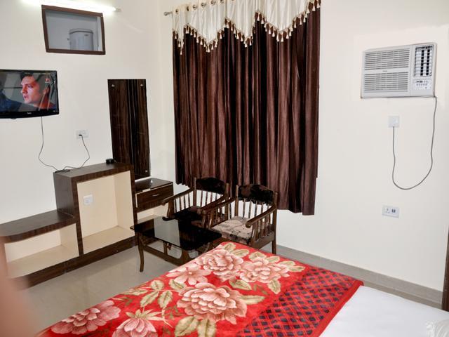 Hotel Devi Mahal Katra  Ngoại thất bức ảnh